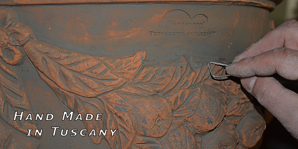 Terracotta fatta a mano, hand made in Italy